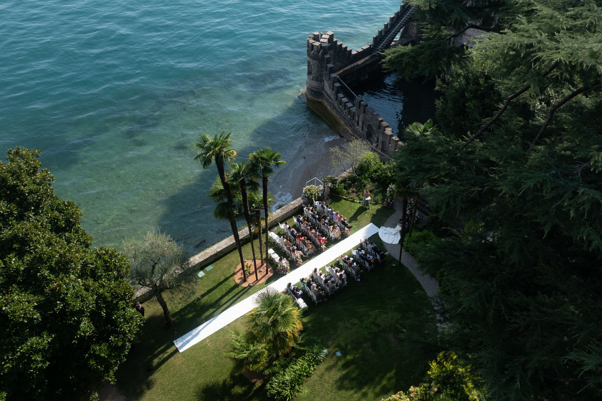 Drone view of a wedding ceremony at Villa Fiordaliso on Lake Garda