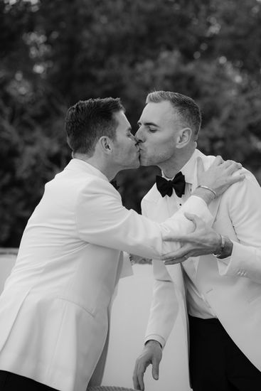 Emotional moment between the grooms before the ceremony in Mallorca