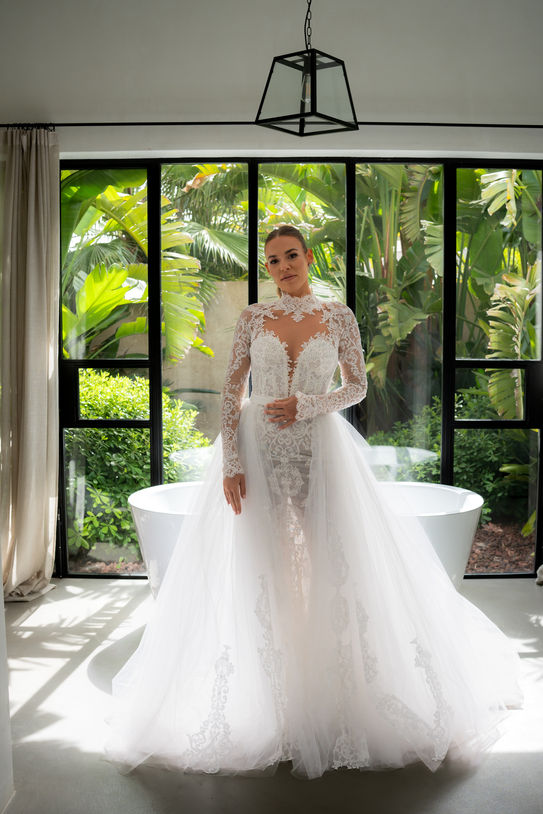 Bride posing inside Finca Serena Mallorca before the ceremony