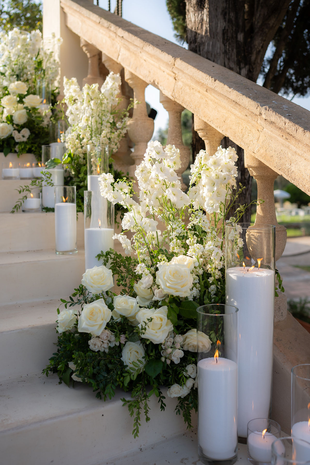 White floral aisle decor at a luxury Mallorca wedding