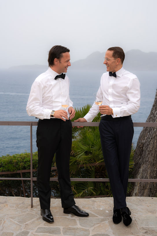 Groom preparing with sea view at La Fortaleza Mallorca wedding