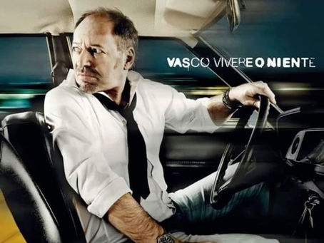 Vasco Rossi celebra i dieci anni dell'album 'Vivere o niente'