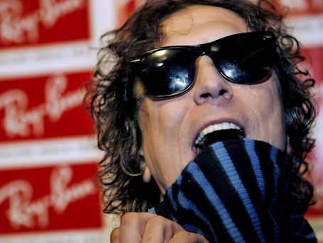 È morto Mick Rock: leggendario fotografo di Bowie, Queen e Lou Reed