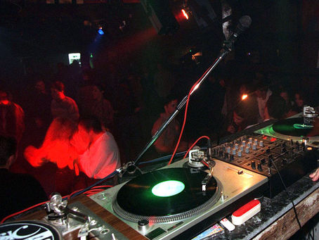 Discoteca Covid Free: anche in Italia si lavora ad un test-evento