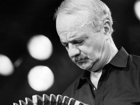 I 100 anni di Piazzolla, per lui riapre il Teatro Colon. Festeggiamenti fino a novembre
