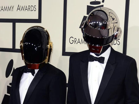 Si separano i Daft Punk dopo 28 anni. Il duo francese dà l'annuncio con un video, 'Epilogue'