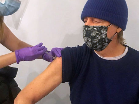 Paul McCartney si è vaccinato: "Fatelo anche voi… è cool"
