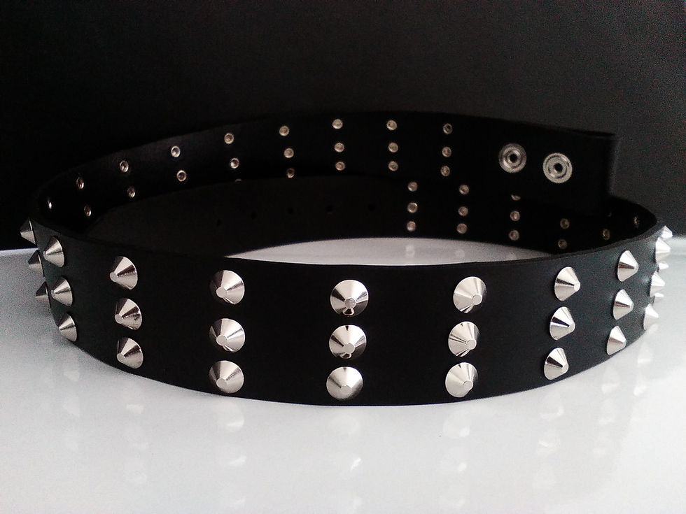 Thumbnail: X3 GAPPED ROUND CHROME PYRAMID STUD LEATHER BELT