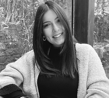 Özge foto.jpg