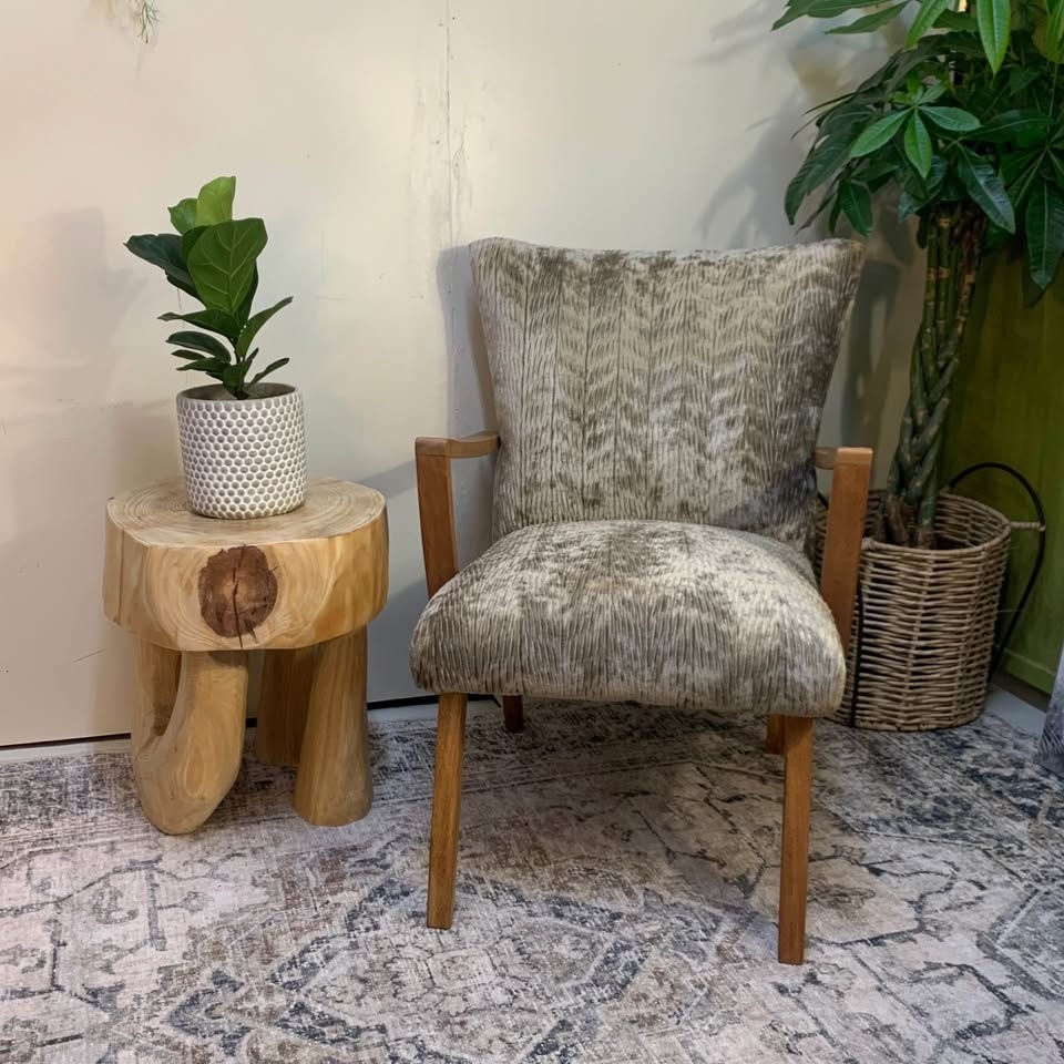 Thumbnail: Set of Mid-century Armchairs