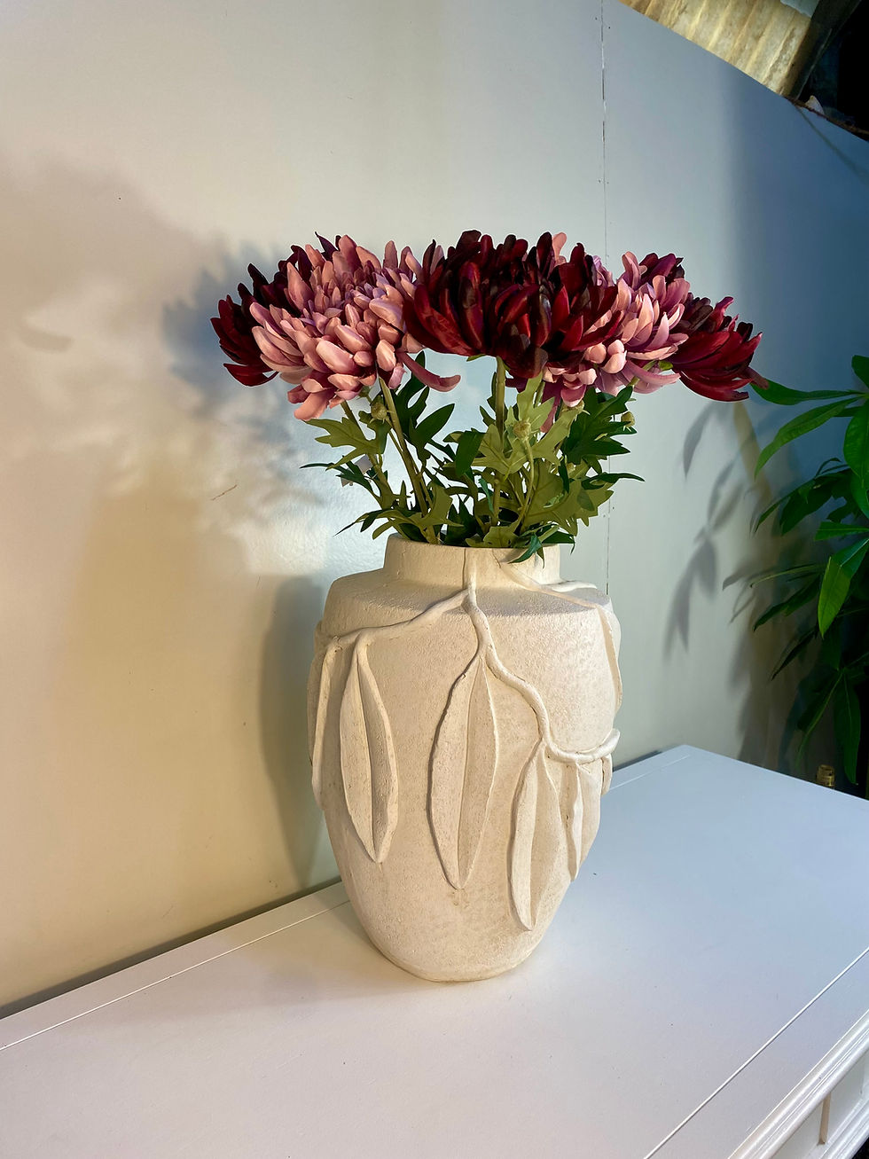 Thumbnail: White Leaf Vase