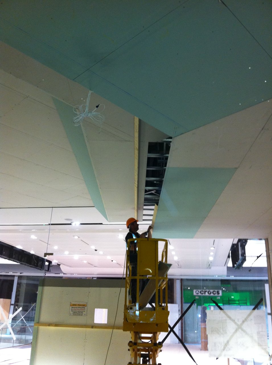 crocs westfield stratford