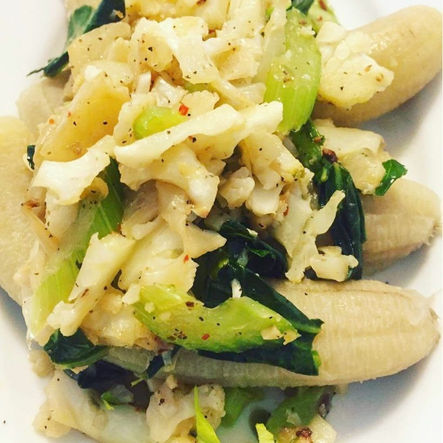 Green Bananas with vegetable medley