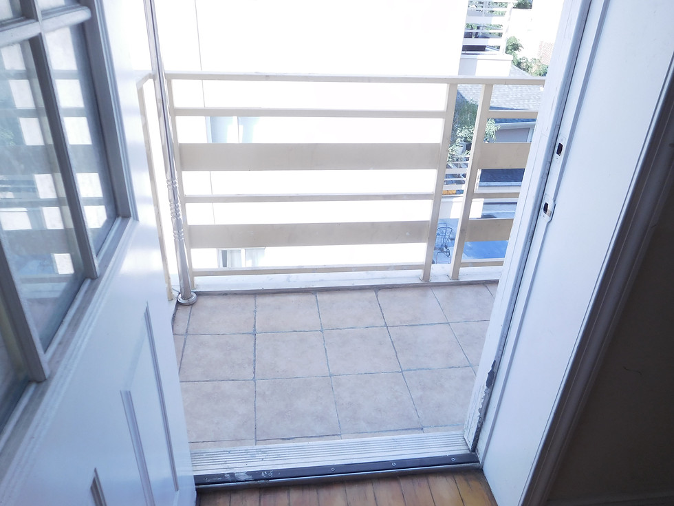 Thumbnail: 플러싱 노던/150Street 2BR 2BATH 발코니