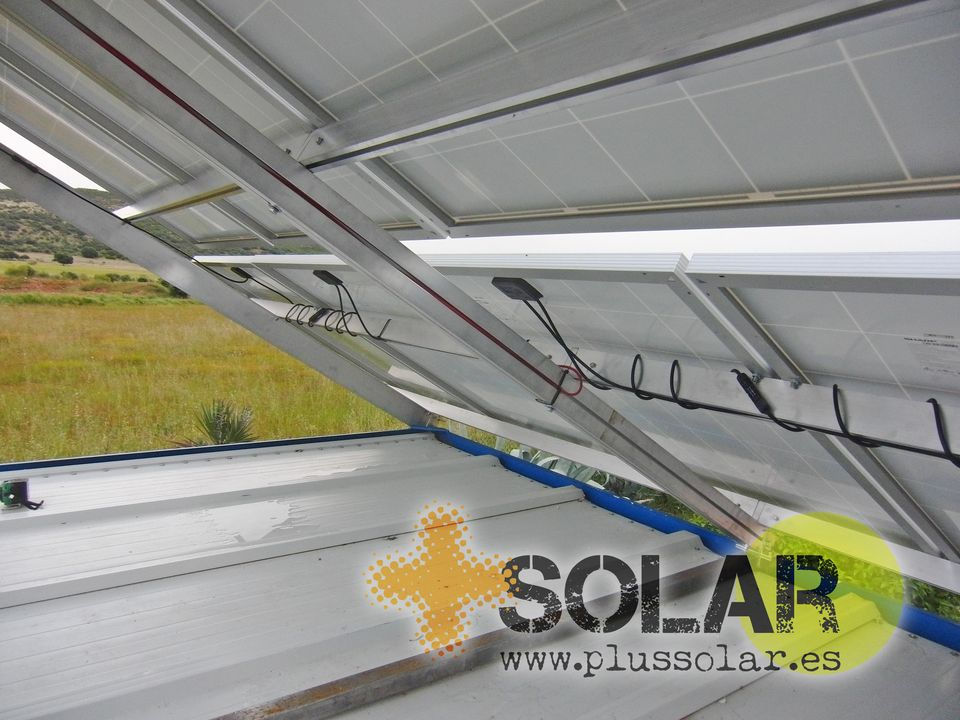 Aislada_5kVA_2.5kWp_Caracuel_Cva_25