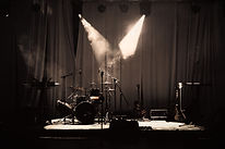 👉 management artistes développement carrière artistique concert scène