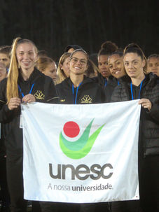 Meninas Carvoeiras na cerimônia de abertura da FISU América