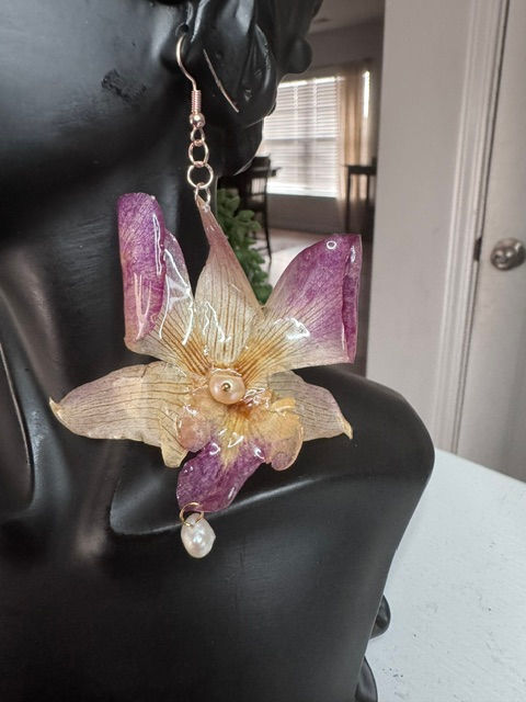 Thumbnail: Dendrobium Orchid Earrings