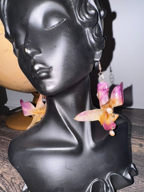 Thumbnail: Dendrobium Orchid Earrings