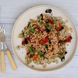 קוסקוס פתיתים שלושה צבעים