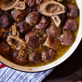 קציצות בשר עם מח עצם ברוטב לימוני