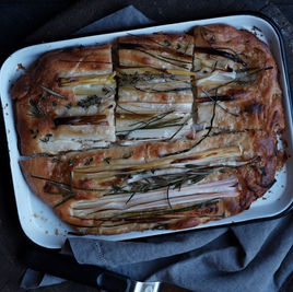 פוקצ'ת בצל וכרישה