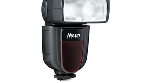 Di700