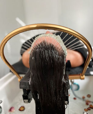 Love is still in the air… and in the hair! 💆🏻_♀️✨____This month, treat yourself to a Jap