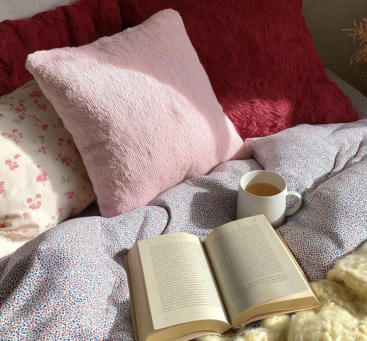 Book Club Shopify - Slideshow (2) copy.jpg