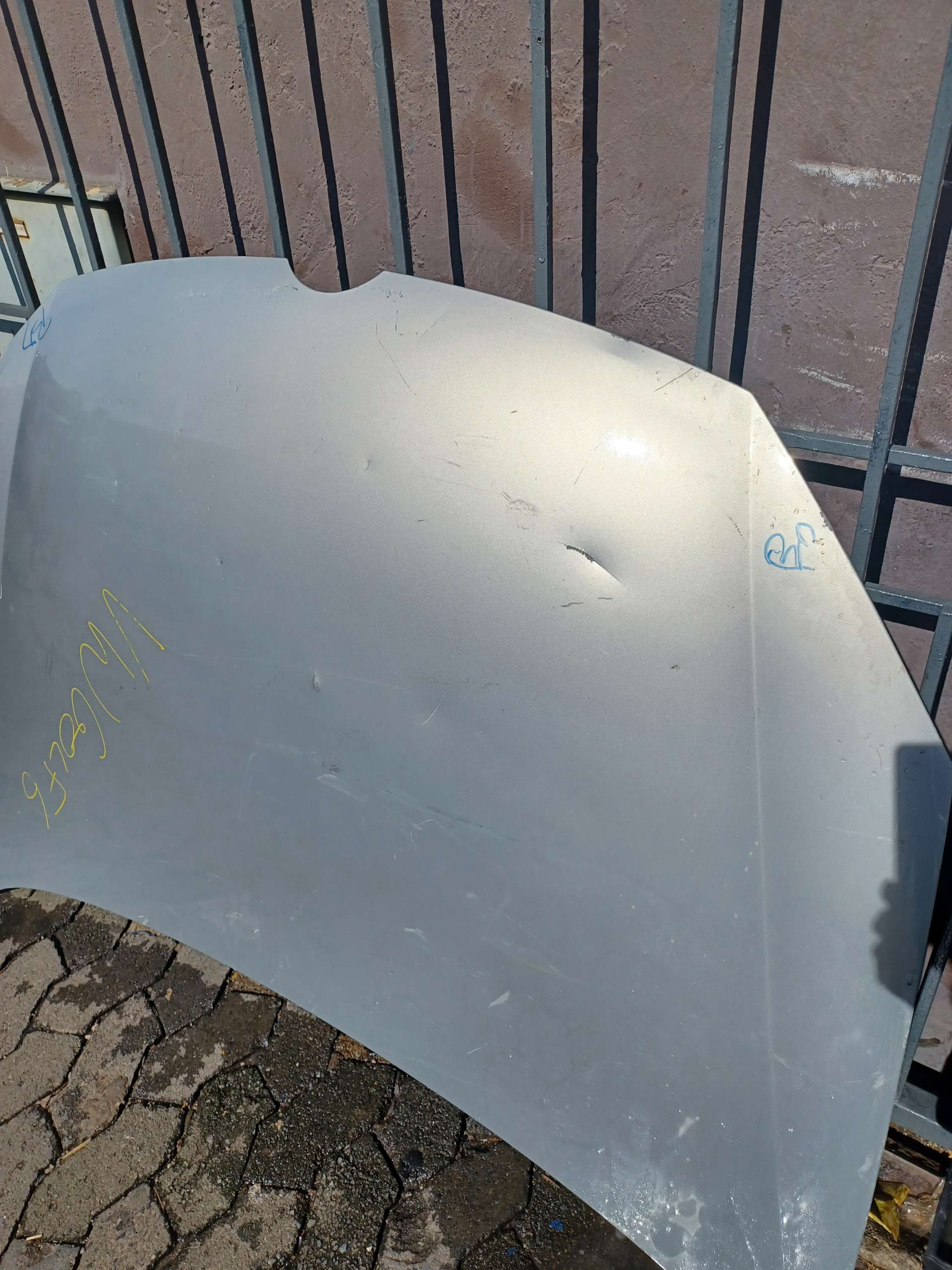 VW GOLF 6 BONNET 