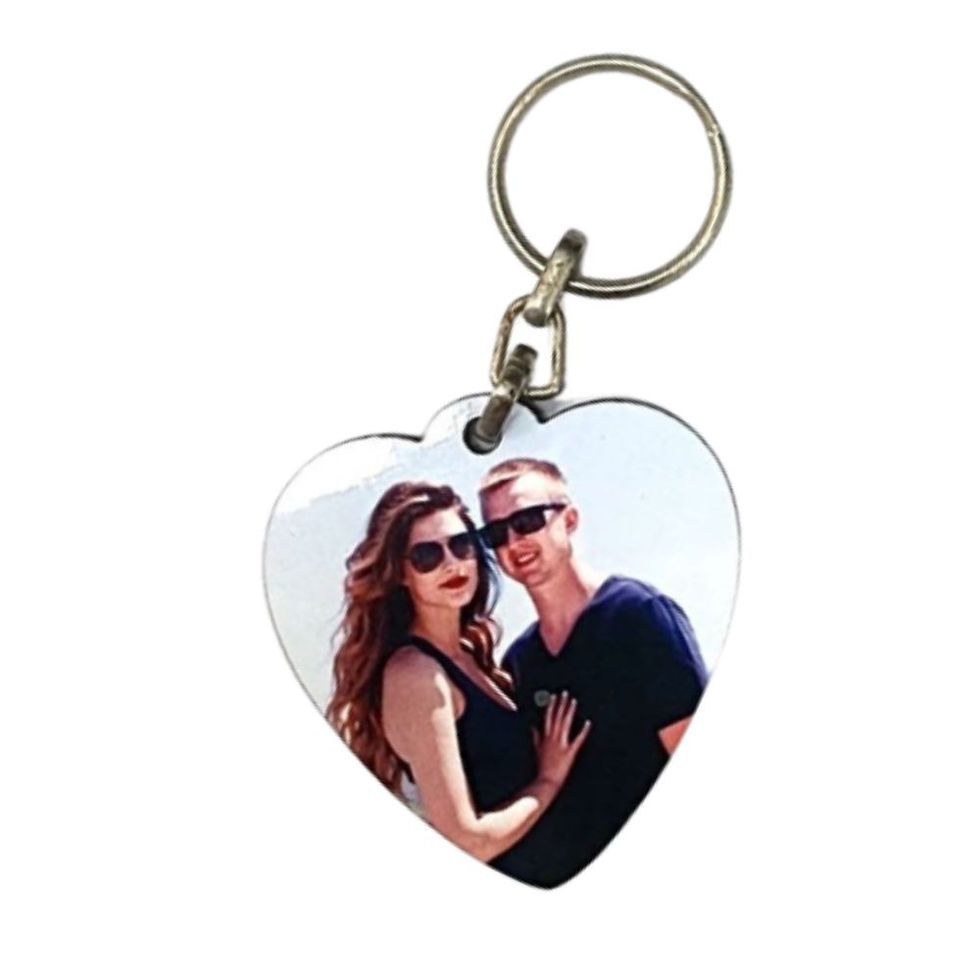 תמונה ממוזערת: מחזיקי מפתחות על עץ