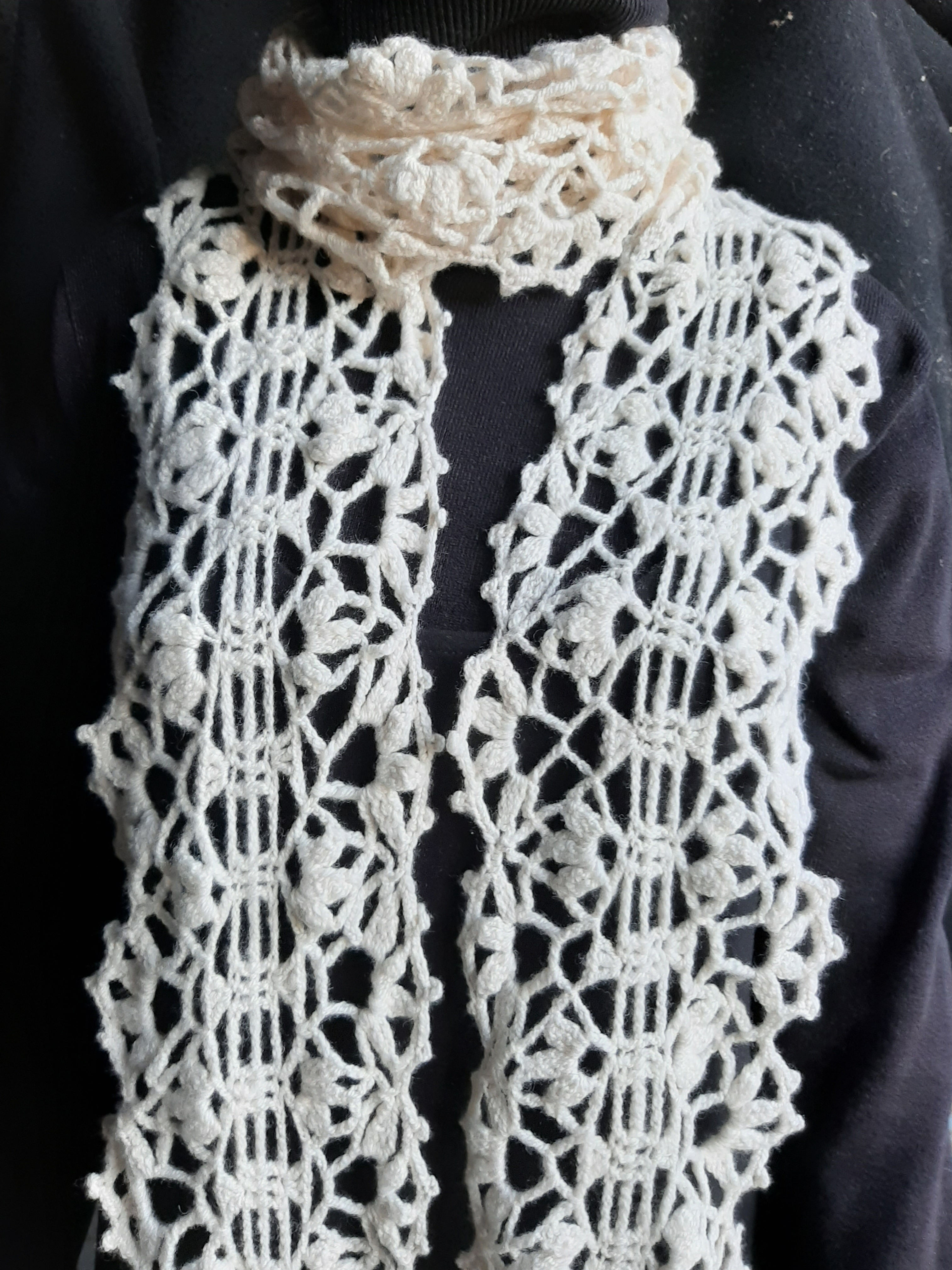 Lacy Scalloped Scarf