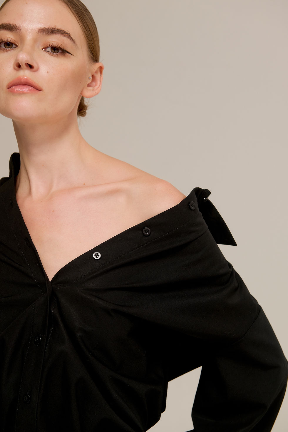 Thumbnail: Oversized Long Sleeve Shirt (Black)