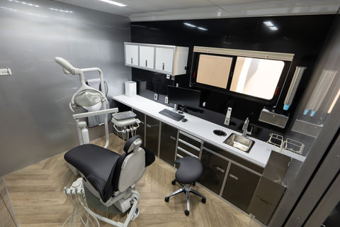 The mobile dentist van