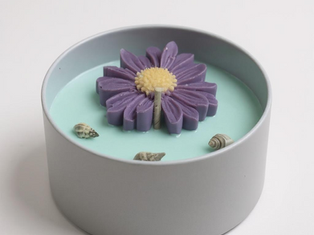 Flower in jar candle
