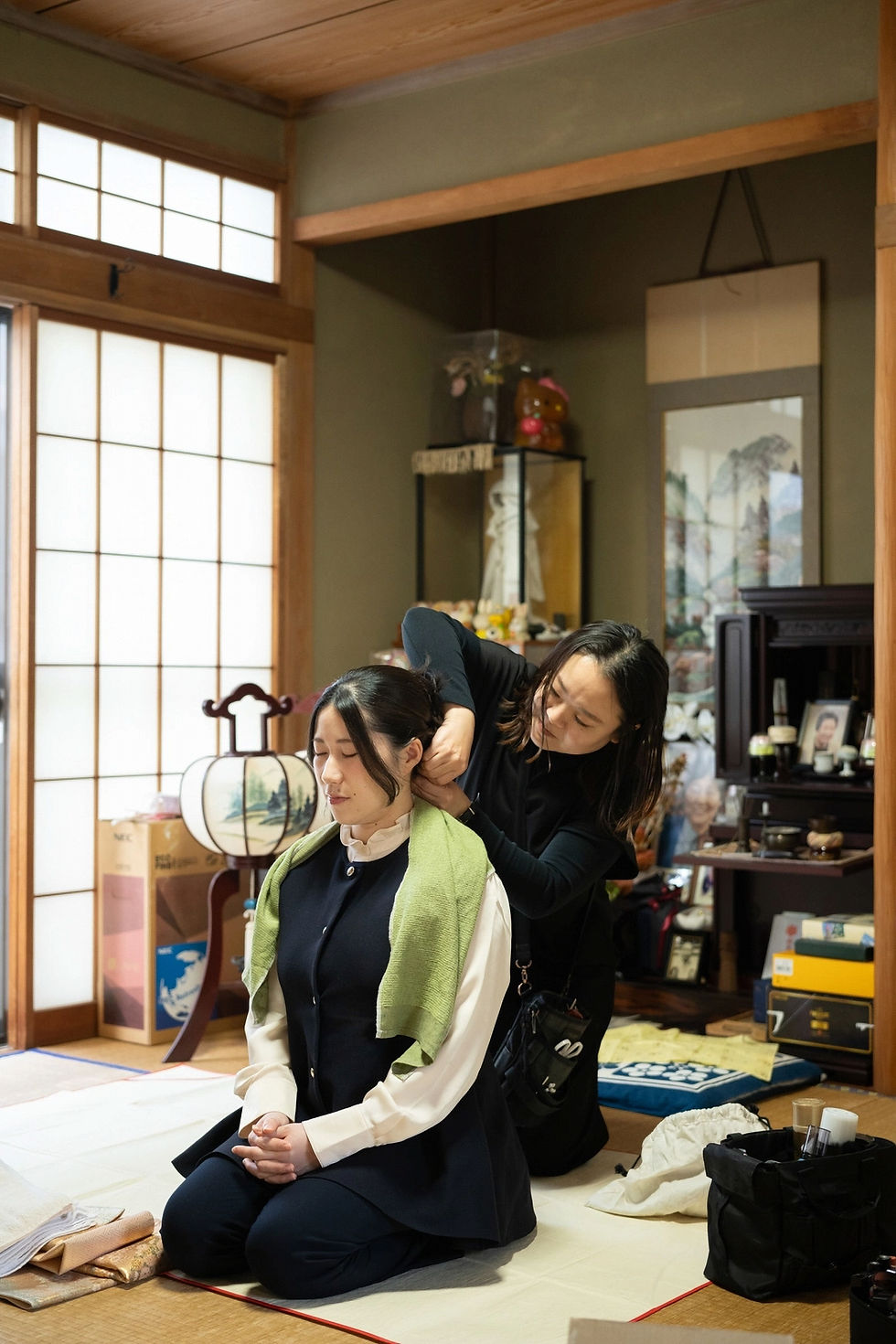 お宮参りの出張撮影 ご自宅での準備中の様子