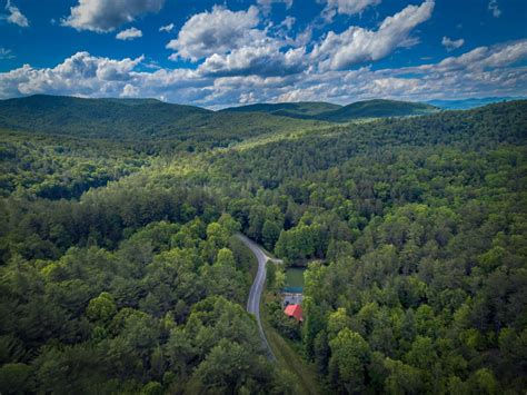 Why Atlantans Are Trading I-285 Traffic for Aska Road in Blue Ridge