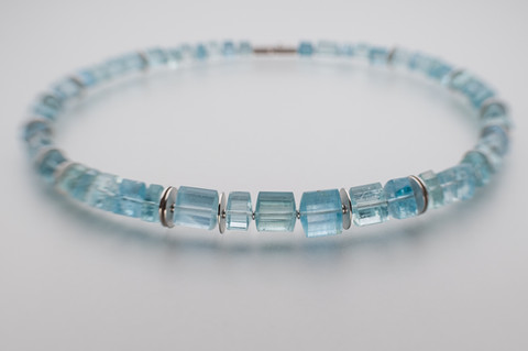 Kette aus Aquamarin