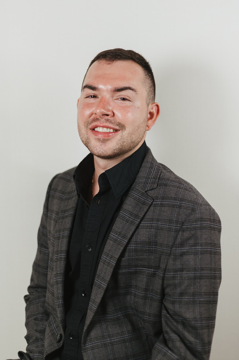 headshot 1 .JPG