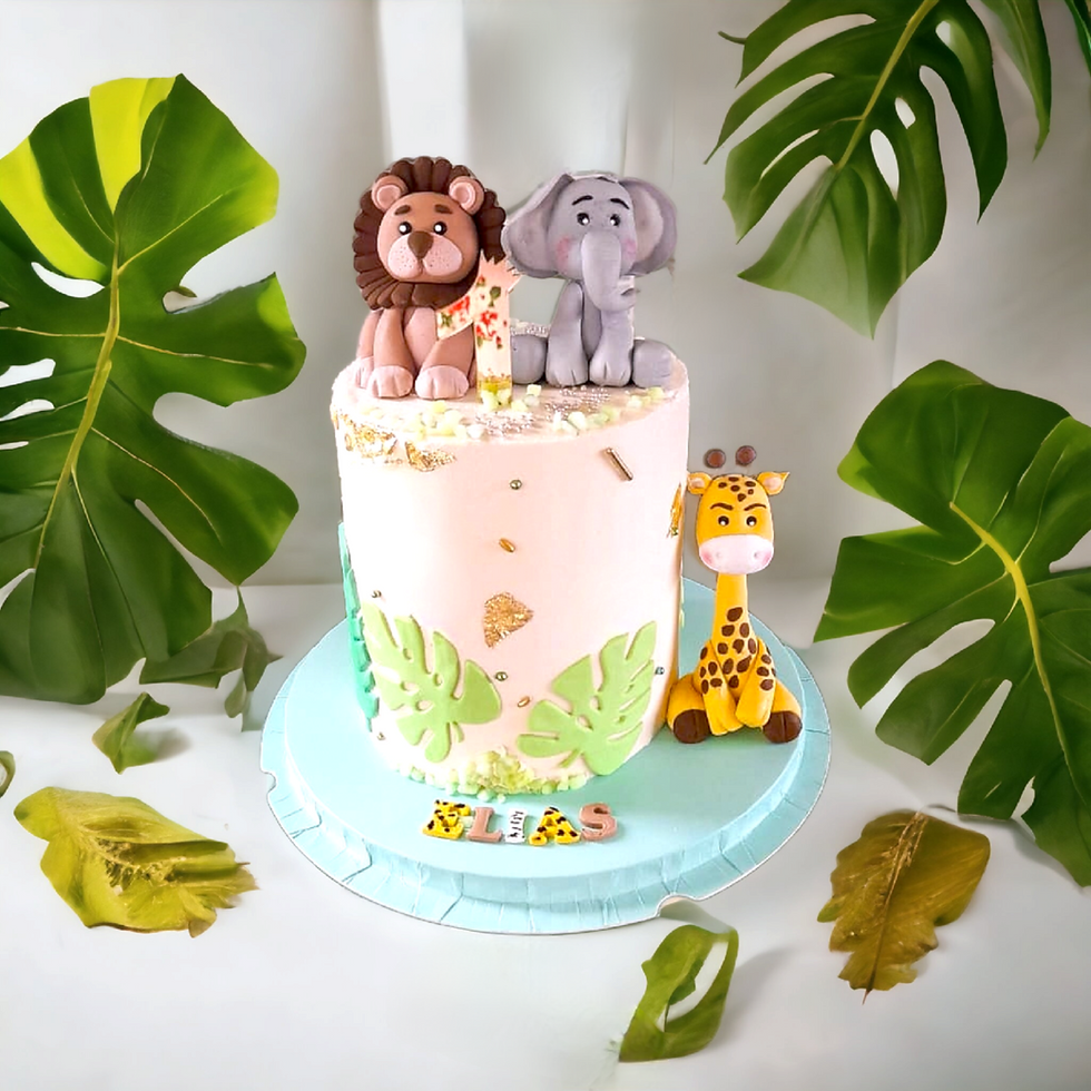 Thumbnail: Customised cake with sugar paste figures