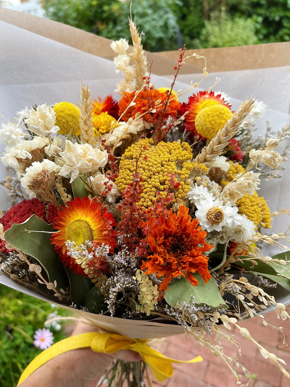 Thumbnail: Golden Blooms Bouquet
