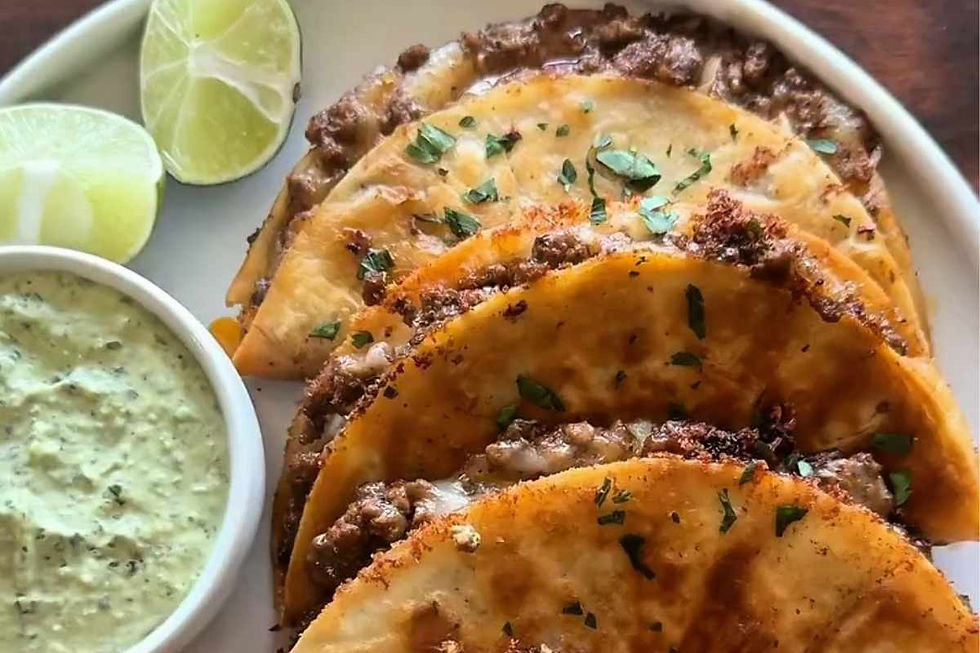 Tacos com maionese verde