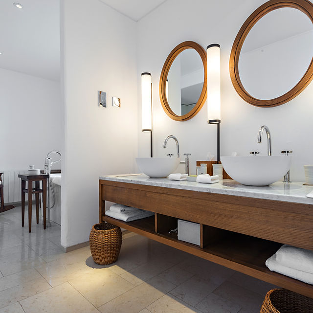 Modern Bathroom