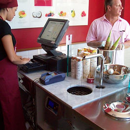 Produkcja wyrobów czekoladowych.