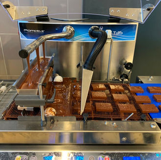 oblewanie-czekolada-maszyna