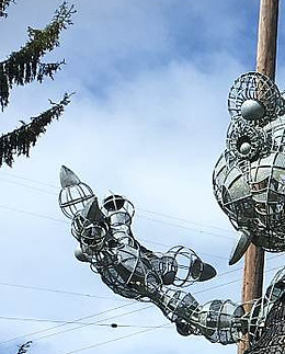 imagen de la escultura del dragón de los deseos sparky