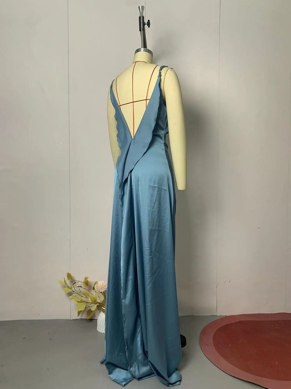 Thumbnail: Siren Backless Gown