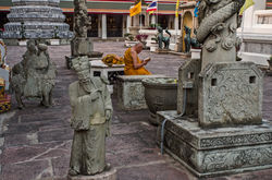 Walk-BKK020114017-faithS.jpg