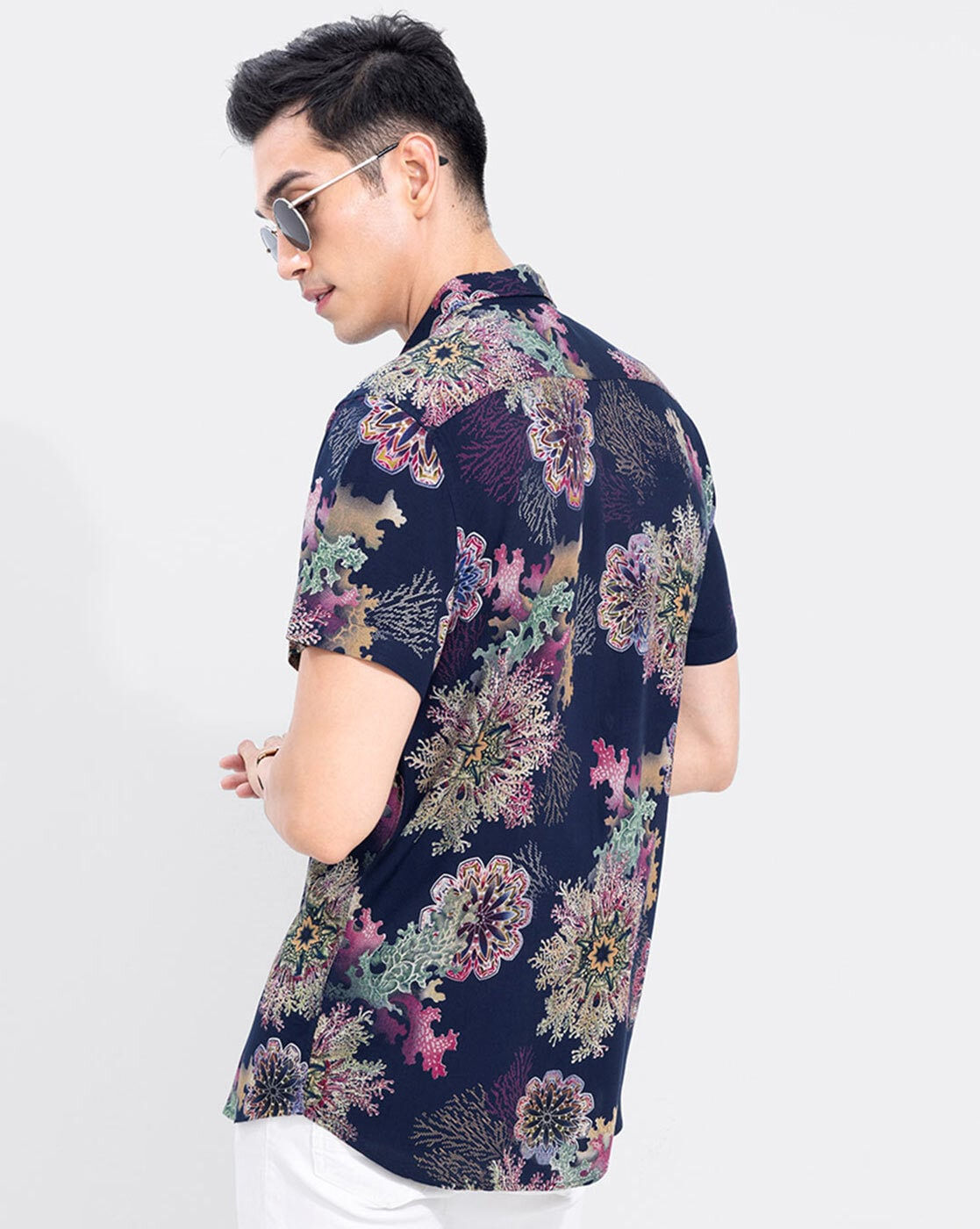 Print Shirt with Spread Collar