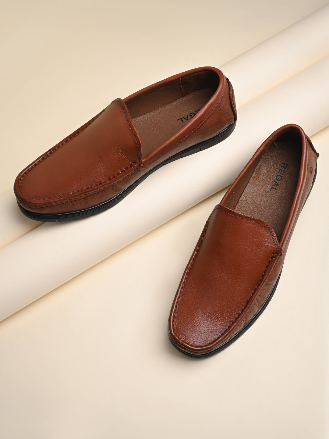 Regal Tan Men Driving Loafers